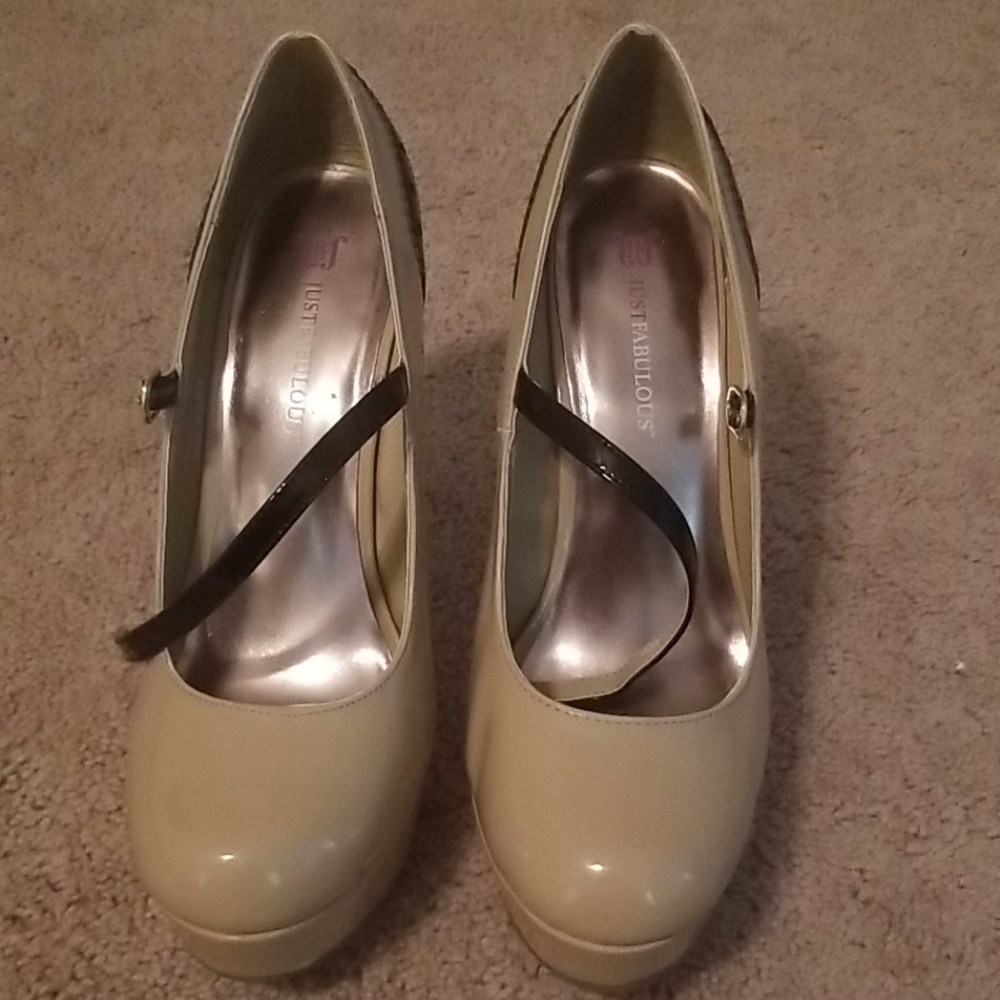 Shoes - Picture 4 of 4